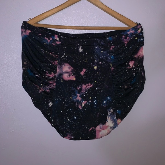 Torrid high waist bikini set - Picture 4 of 6